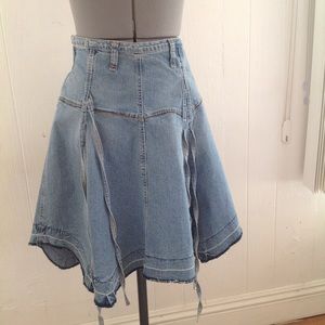 Vintage High low denim stretch size medium .NWOT. Size. M.